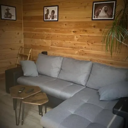 Ferienhaus Moderne, Jacuzzi & Cinema Saint-Coulitz